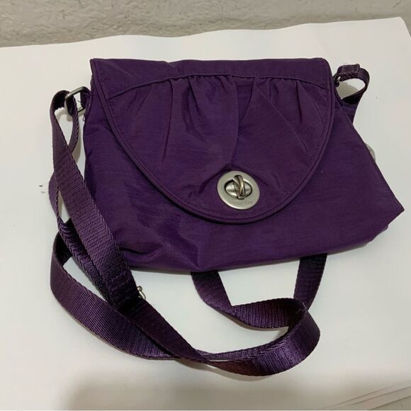 Bagallini Crossbody purple flap nylon 9”x7” - Picture 5 of 10